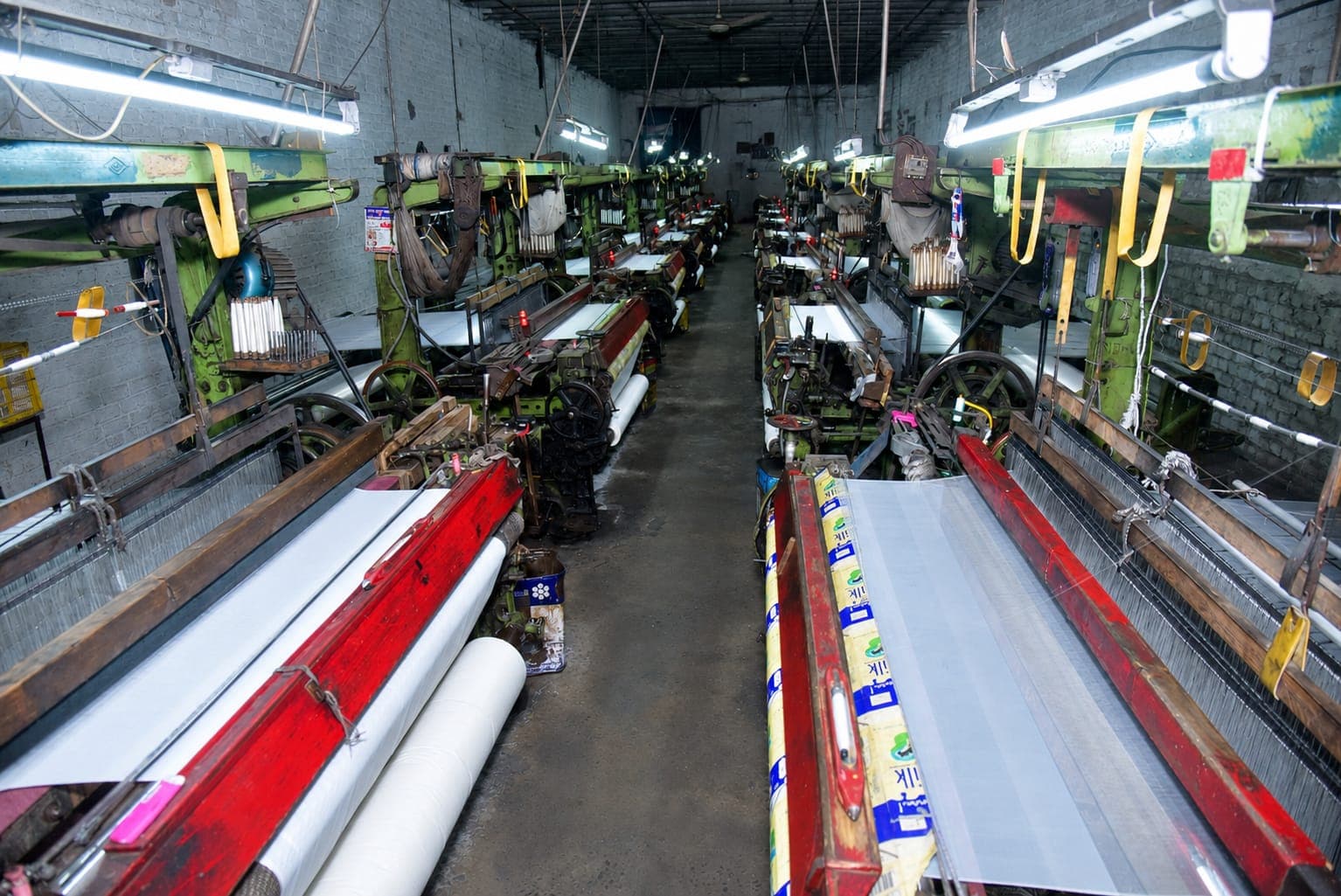 Kiswa Silk Factory power loom floor
